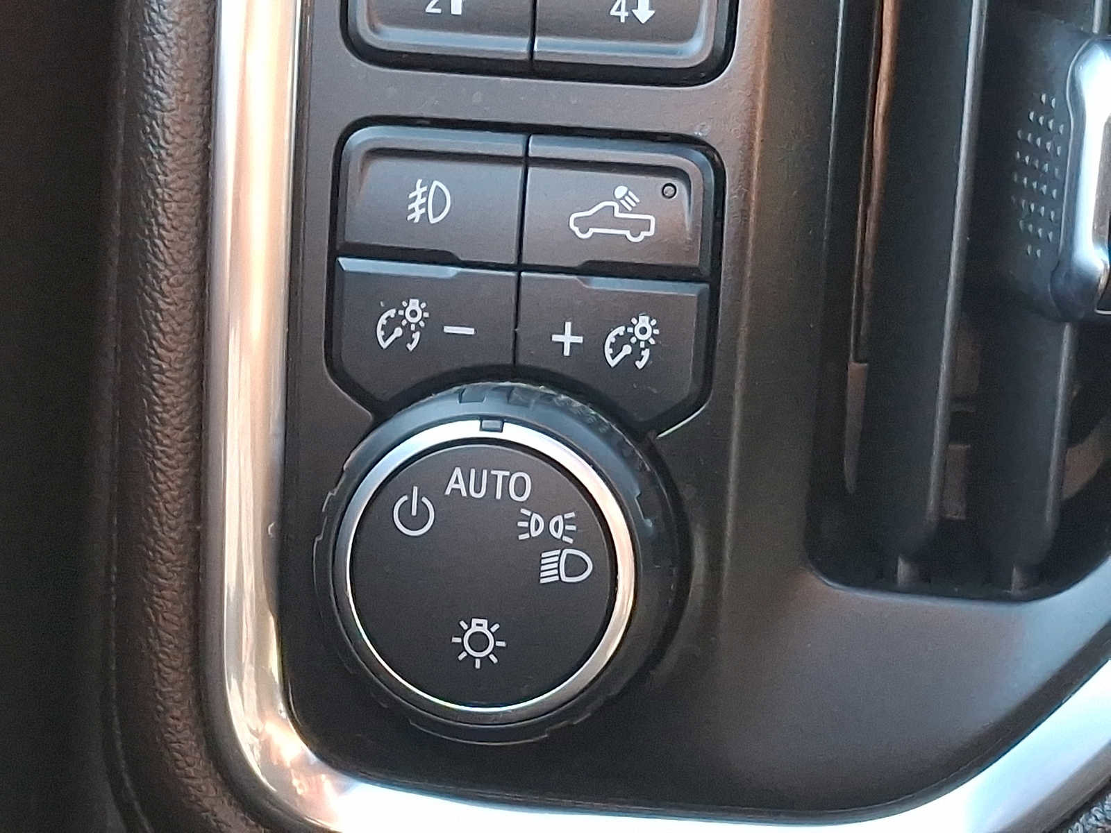 Used 2021 Chevrolet Silverado 1500 LT Trail Boss w/ Convenience Package II image 25