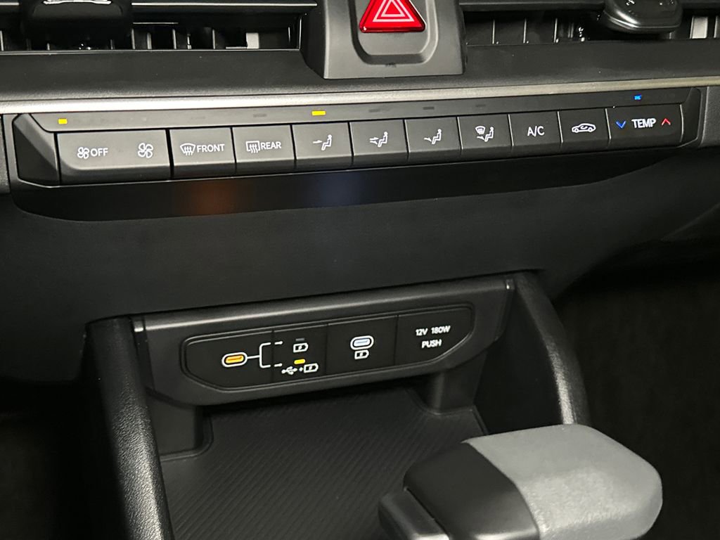New 2025 Kia K4 FWD image 23