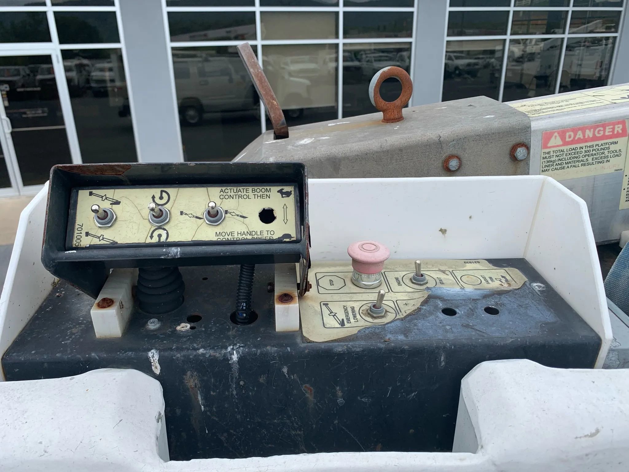 Used 2012 Ford E-350 and Econoline 350 Super Duty w/ Commercial Cargo Van Pkg RWD image 38