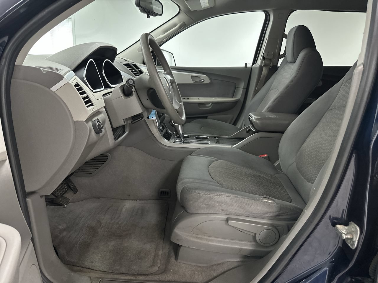 Used 2012 Chevrolet Traverse LS FWD image 10