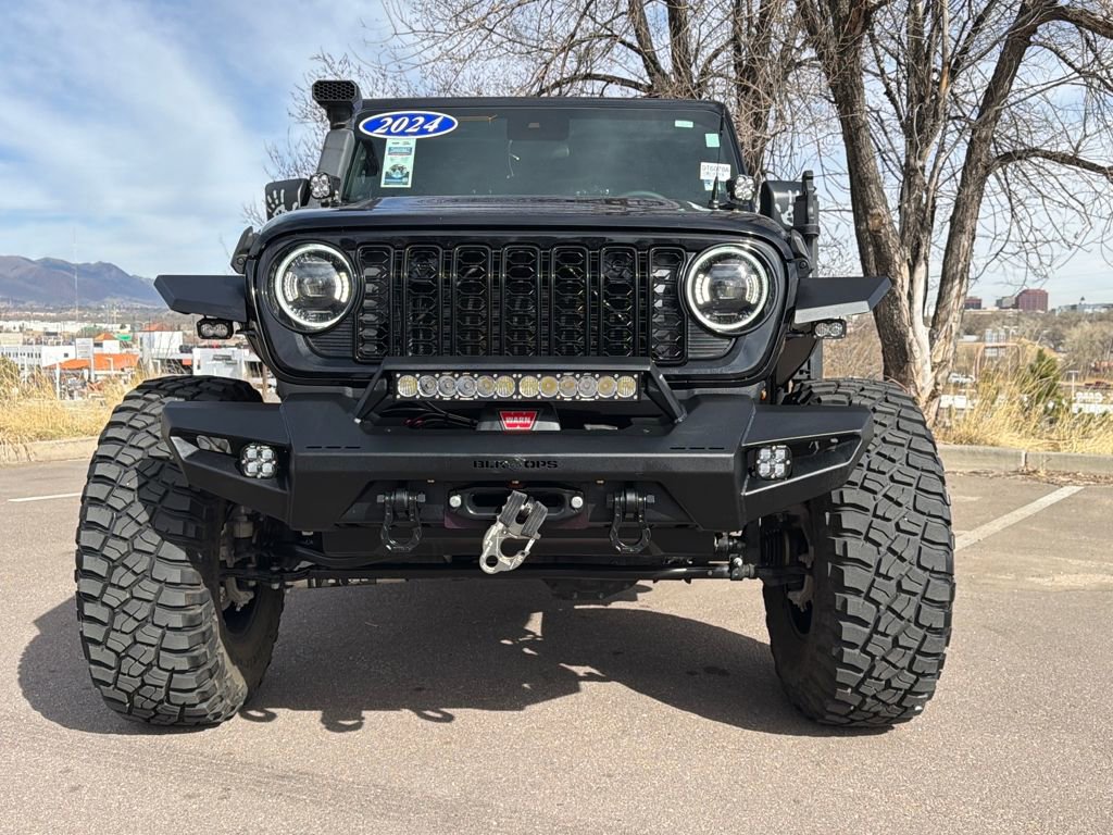 Used 2024 Jeep Wrangler Willys image 2