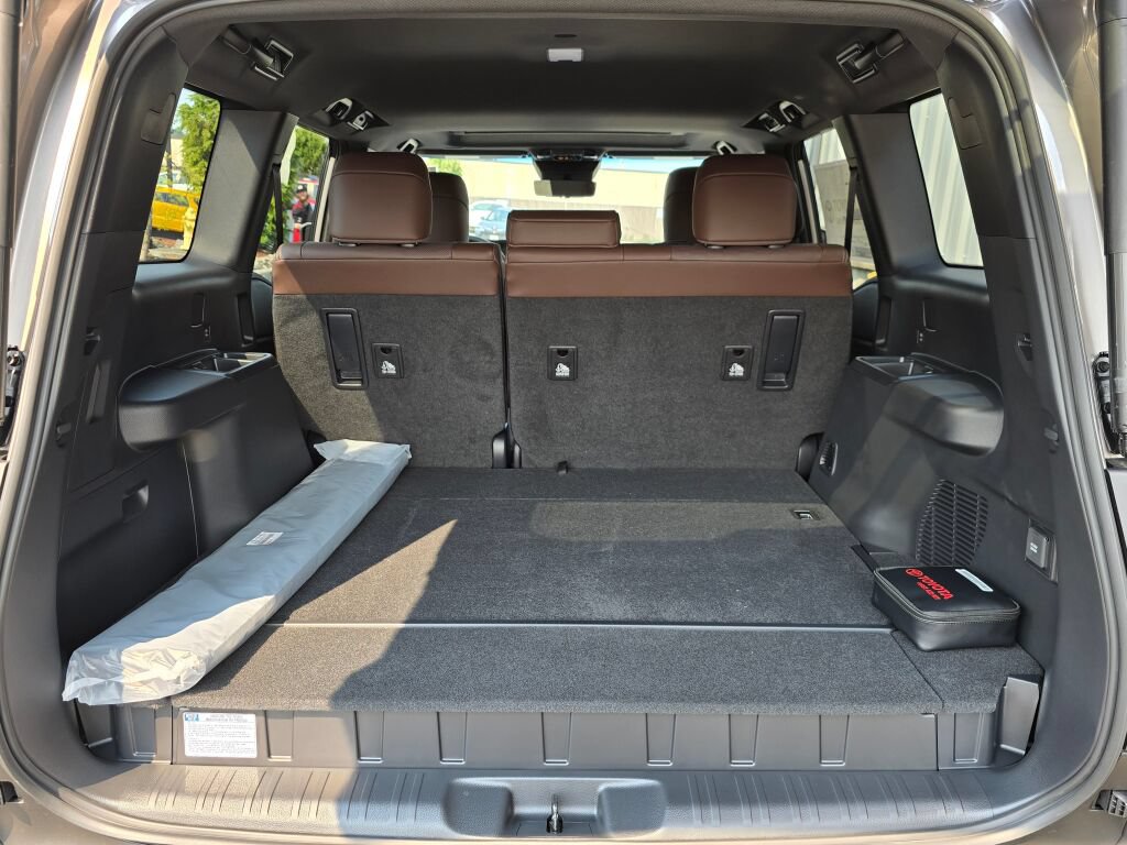 New 2027 Toyota Land Cruiser w/ Premium Package AWD/4WD image 7