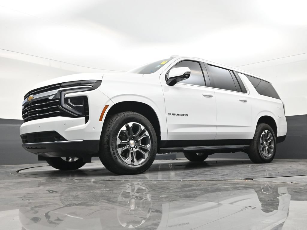 Used 2026 Chevrolet Suburban LT w/ Comfort Package RWD image 20