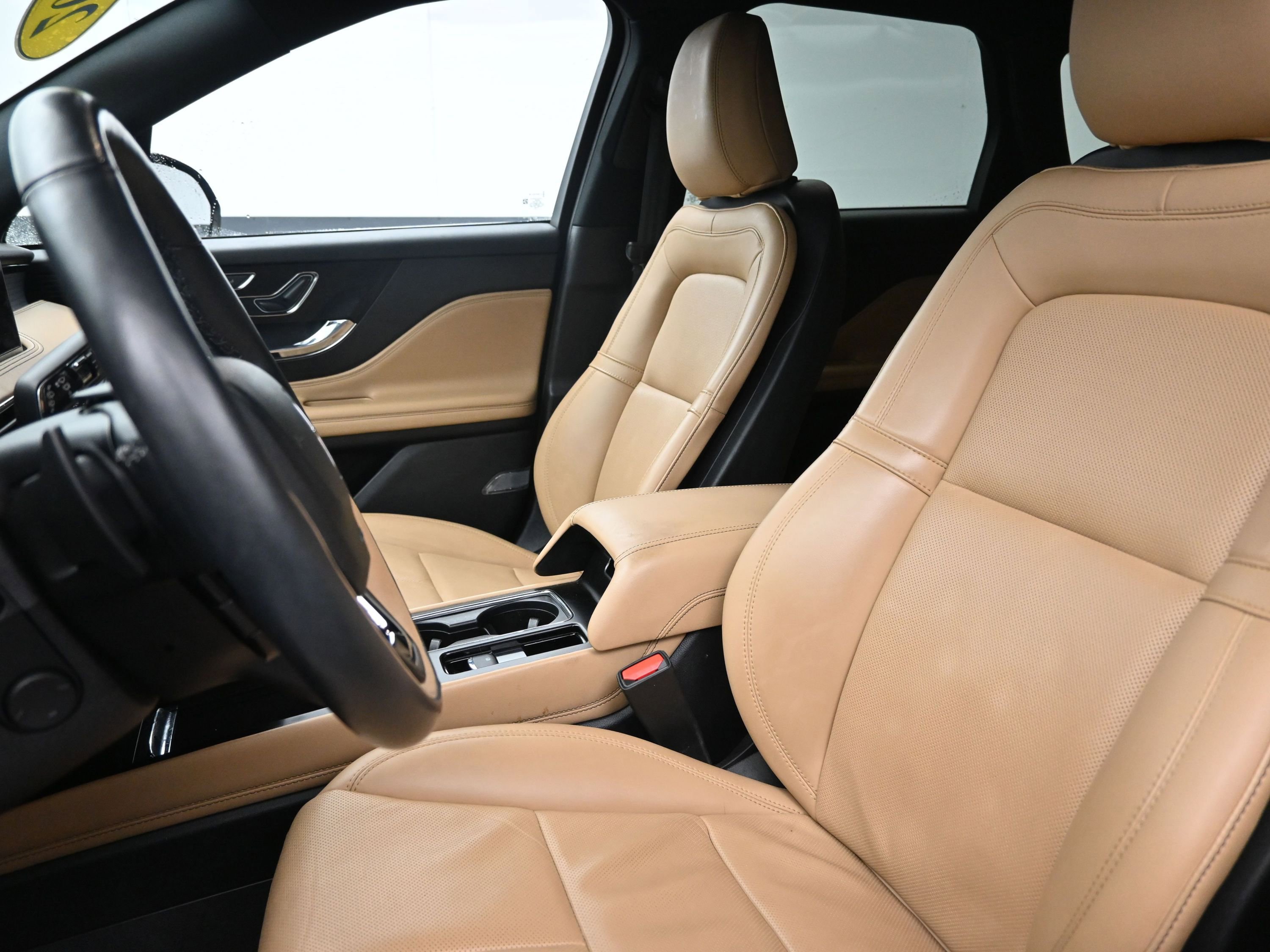 Used 2022 Lincoln Corsair Reserve w/ Equipment Group 201A image 11