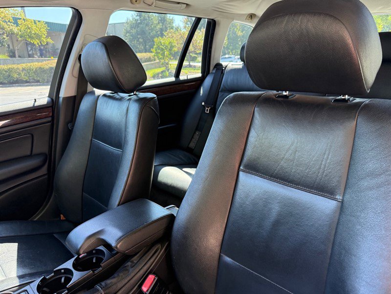 Used 2003 BMW 325i Wagon image 14