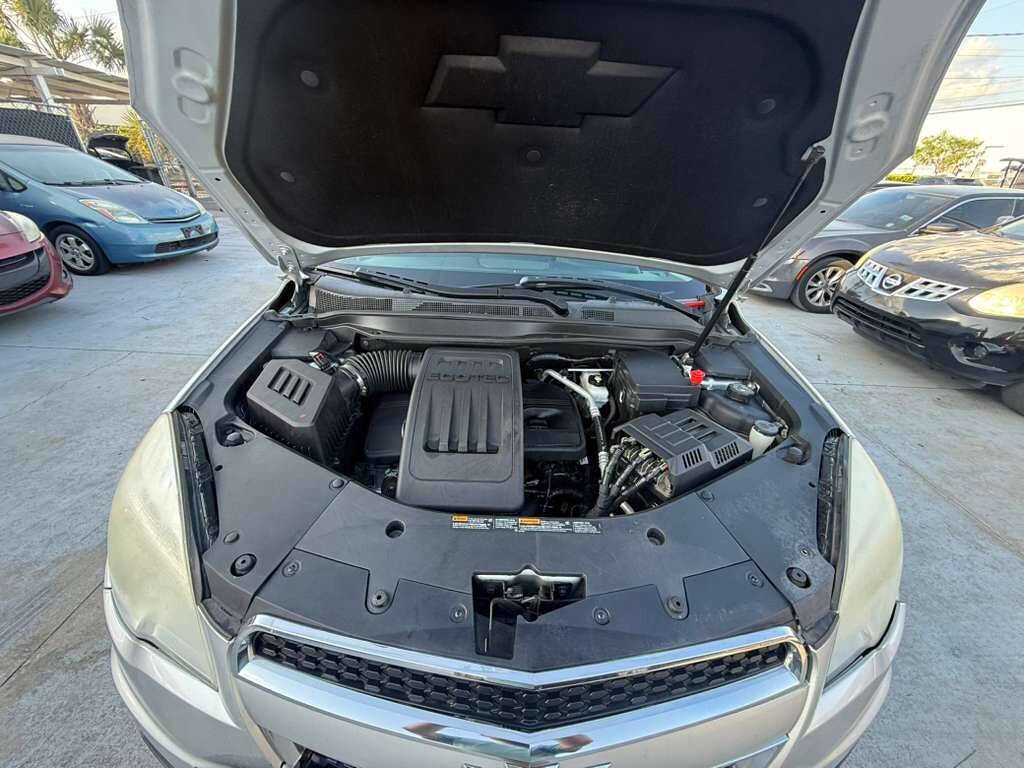 Used 2014 Chevrolet Equinox LT w/ Driver Convenience Package image 9