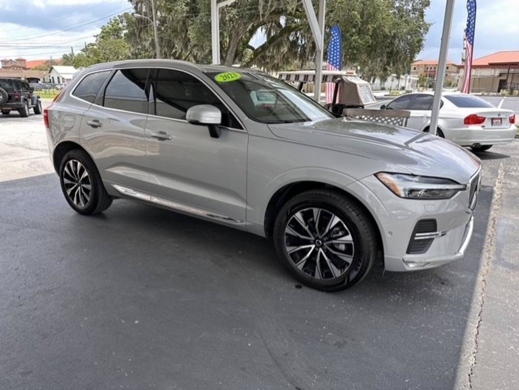 Used 2023 Volvo XC60 B5 Plus AWD/4WD image 3