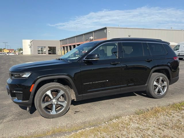 Used 2023 Jeep Grand Cherokee L Limited w/ Rear Seat Video Group I AWD/4WD video 1