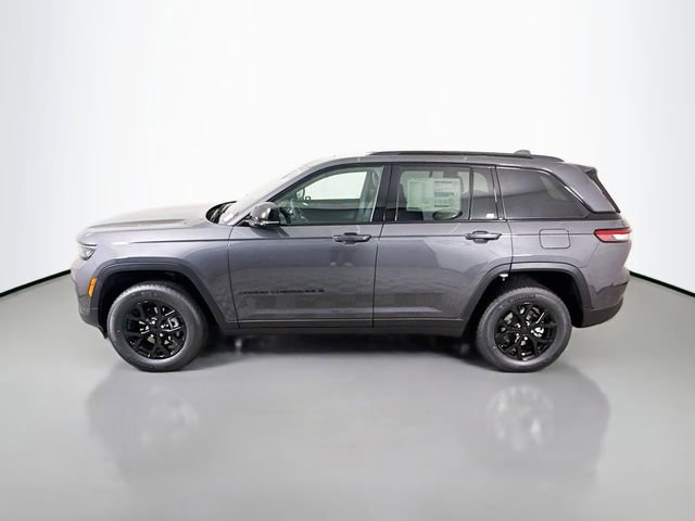 New 2025 Jeep Grand Cherokee Altitude w/ Trailer Tow Package AWD/4WD image 4