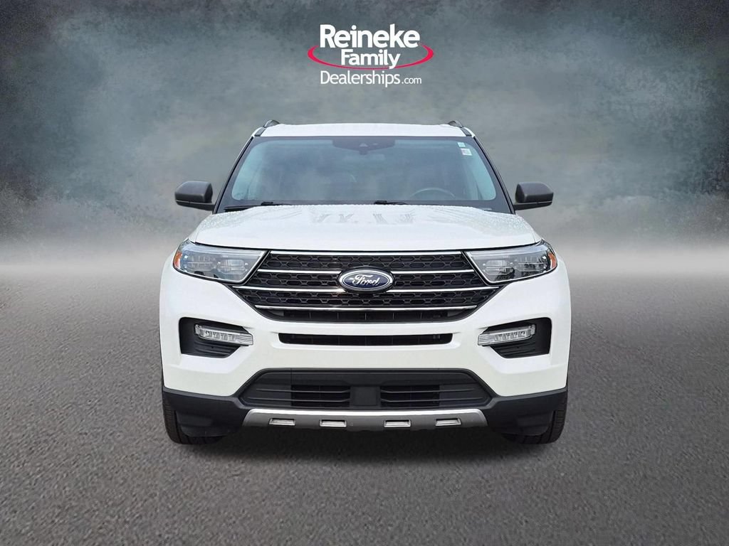 Used 2021 Ford Explorer XLT w/ Equipment Group 202A AWD/4WD image 2