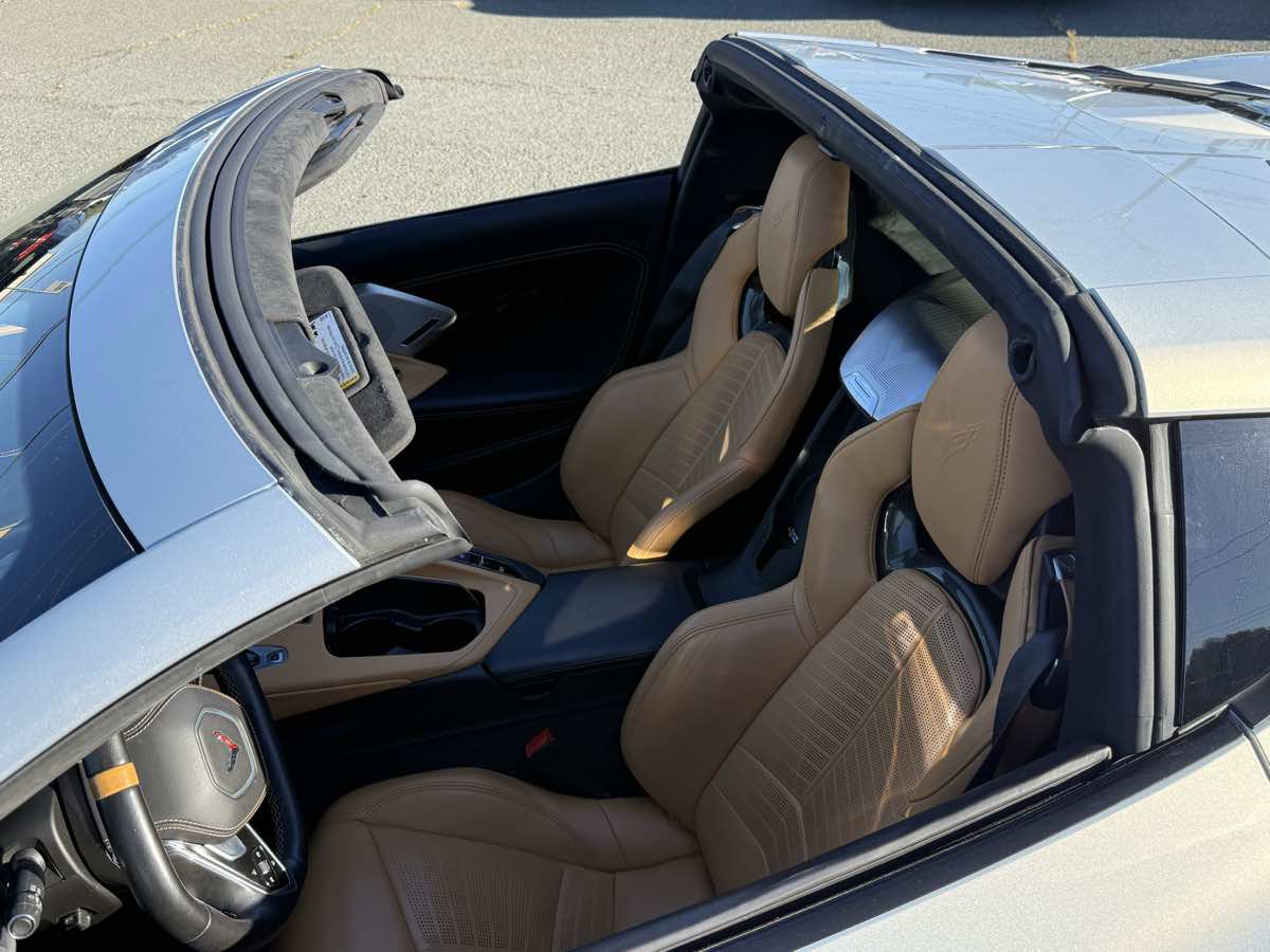 Used 2022 Chevrolet Corvette Stingray Premium Cpe w/ Z51 Performance Package RWD image 22