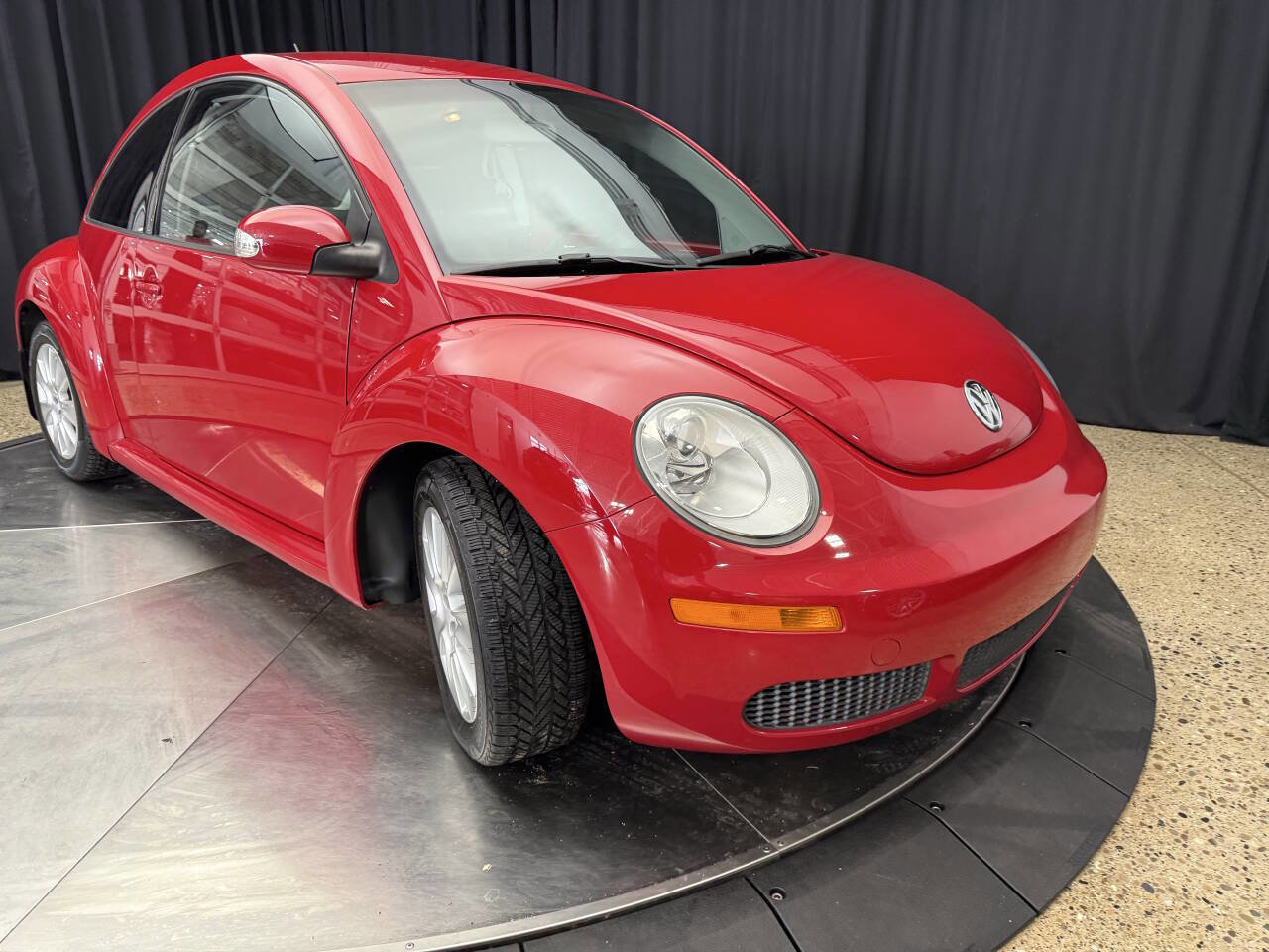 Used 2008 Volkswagen Beetle S FWD image 3