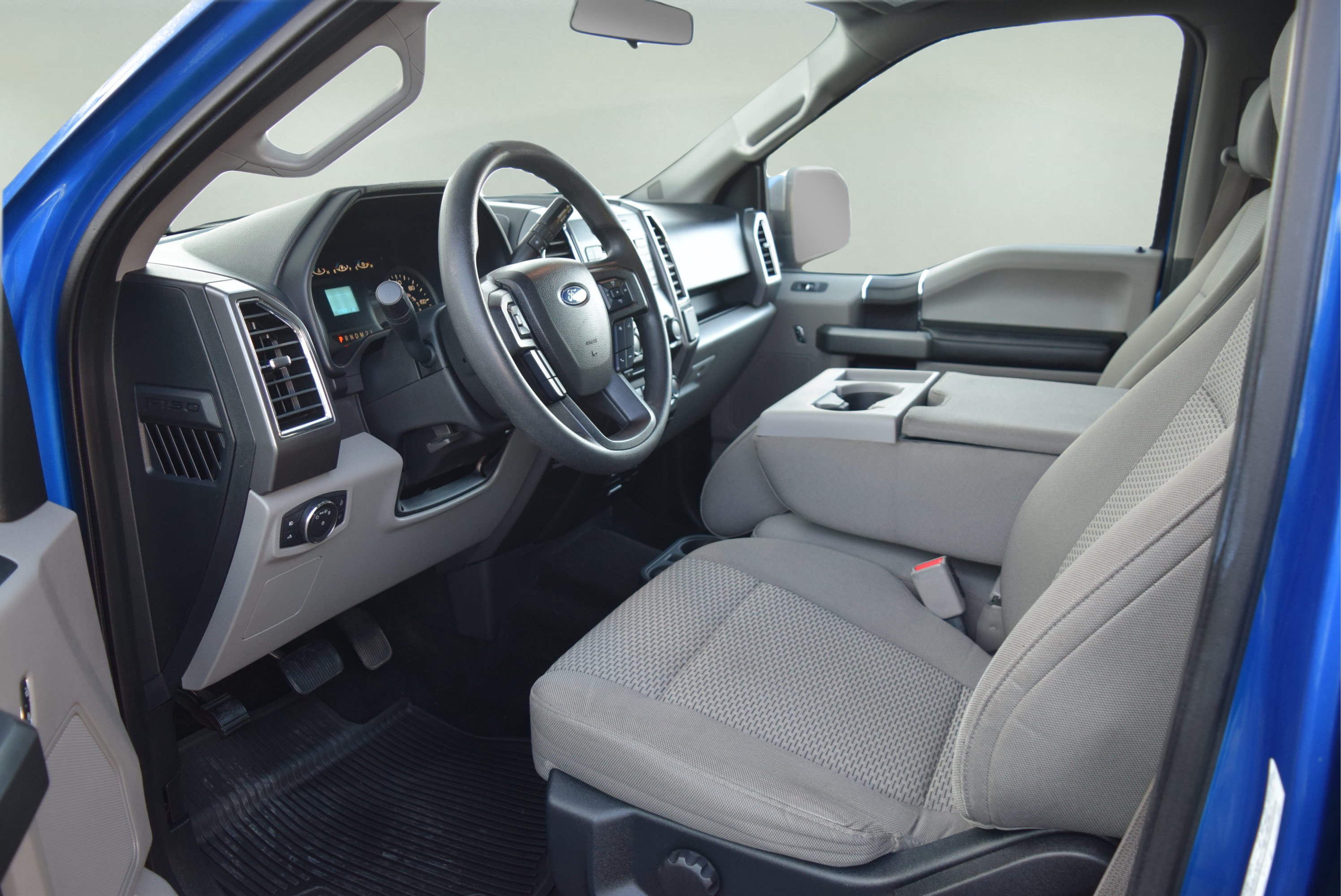 Used 2017 Ford F150 XLT AWD/4WD image 9