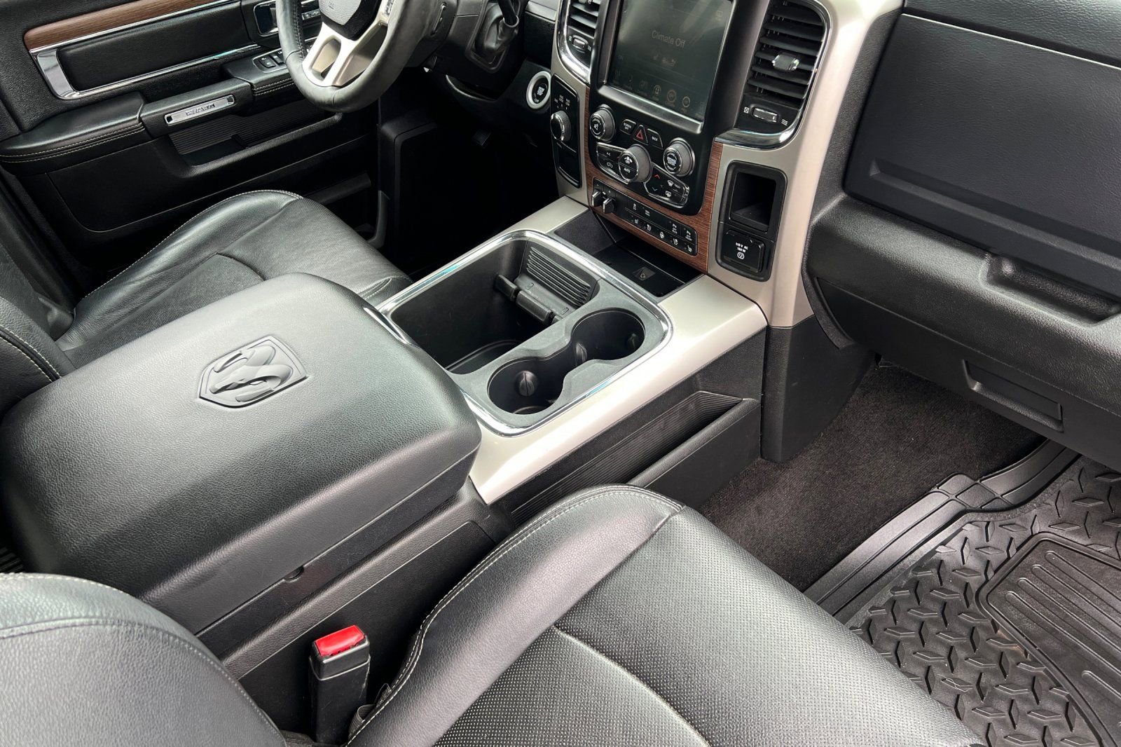 Used 2017 RAM 3500 Laramie image 17