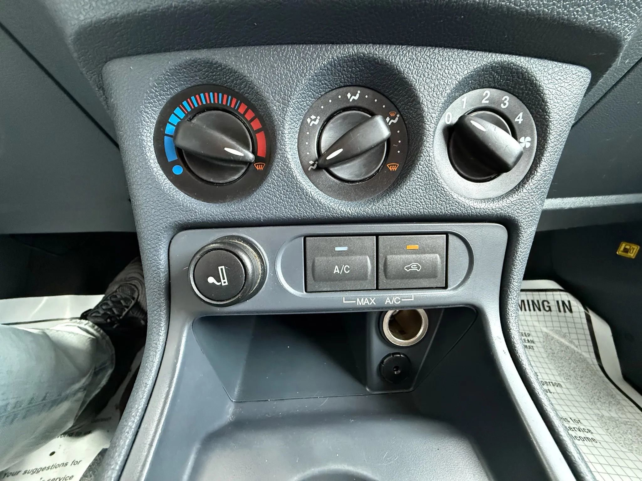 Used 2013 Ford Transit Connect XLT image 9