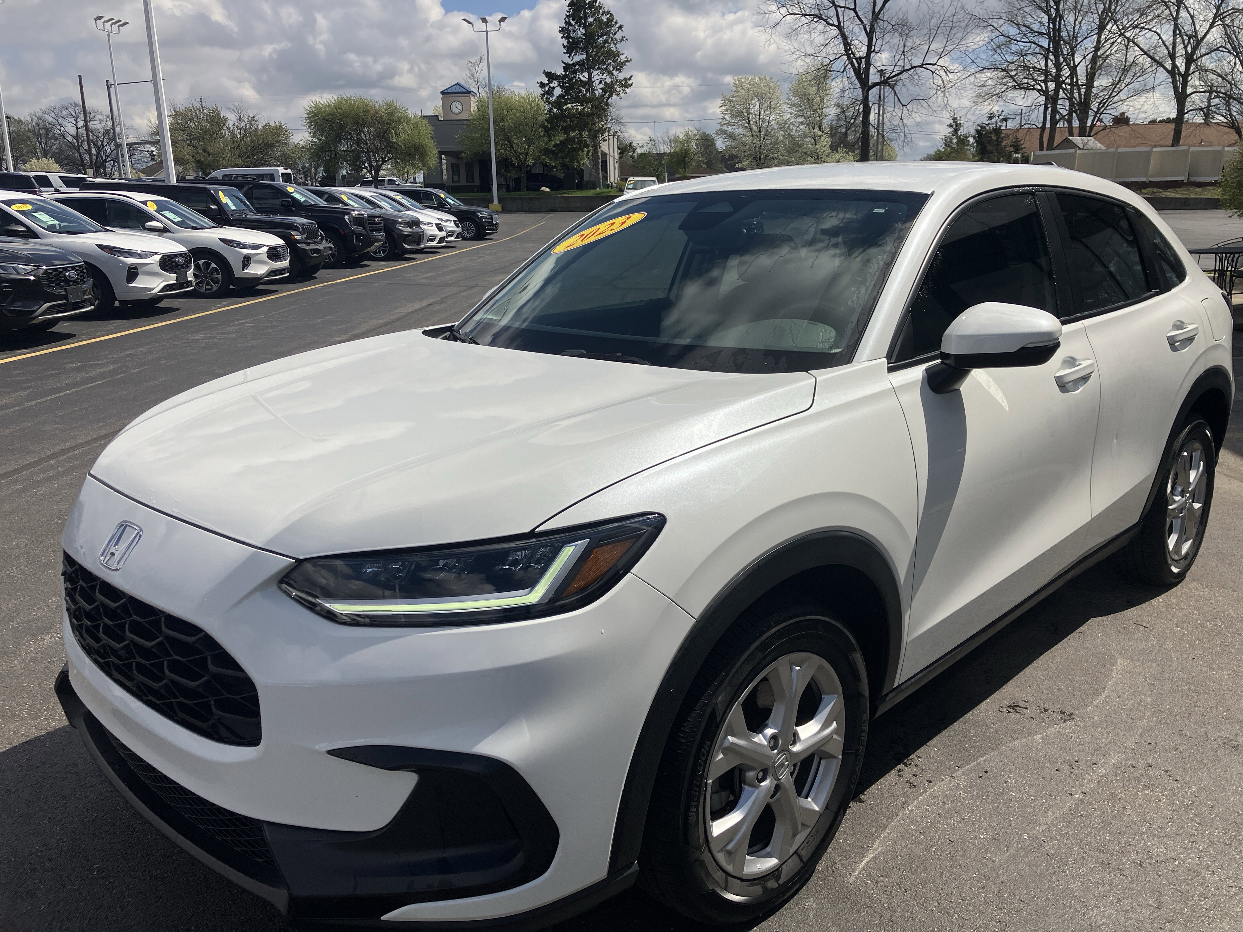 Used 2023 Honda HR-V LX image 3