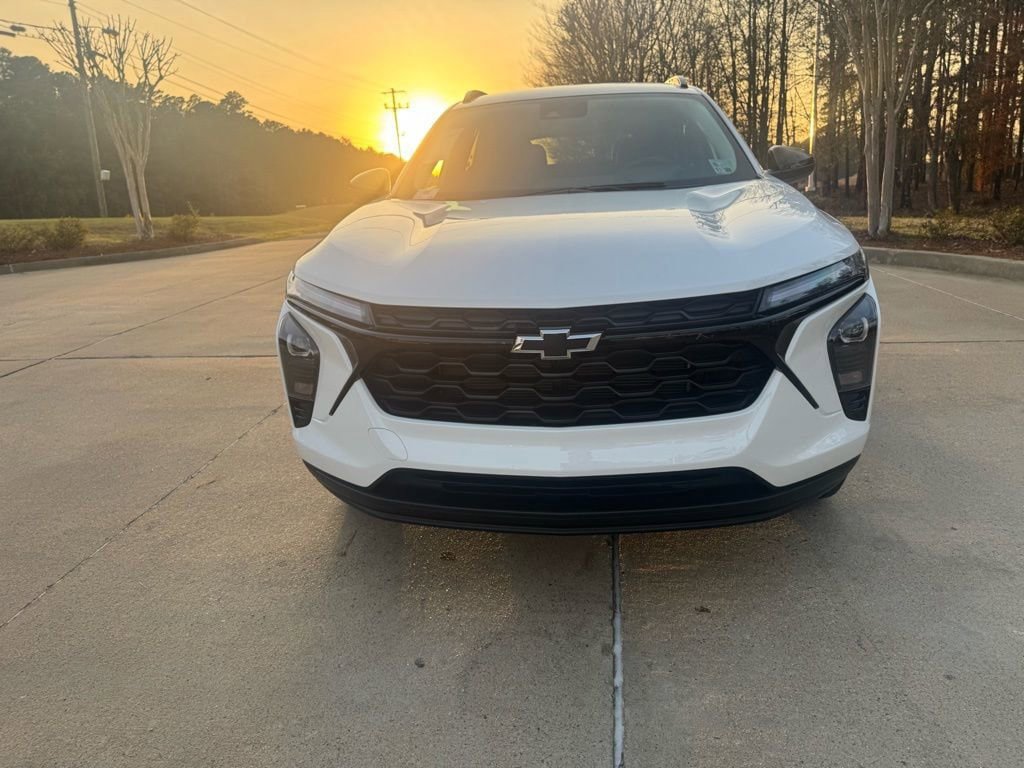 New 2026 Chevrolet Trax LT w/ Midnight Edition image 11
