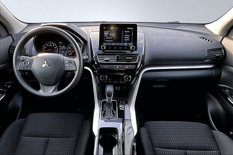 Used 2024 Mitsubishi Eclipse Cross LE image 16