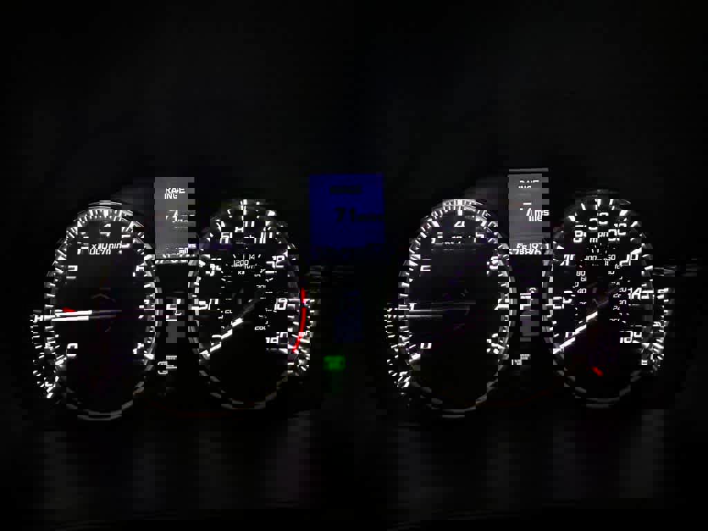 Used 2015 Acura ILX w/ Technology Package FWD image 17