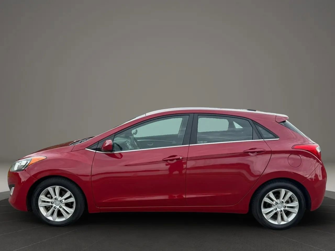 Used 2014 Hyundai Elantra GT FWD image 5