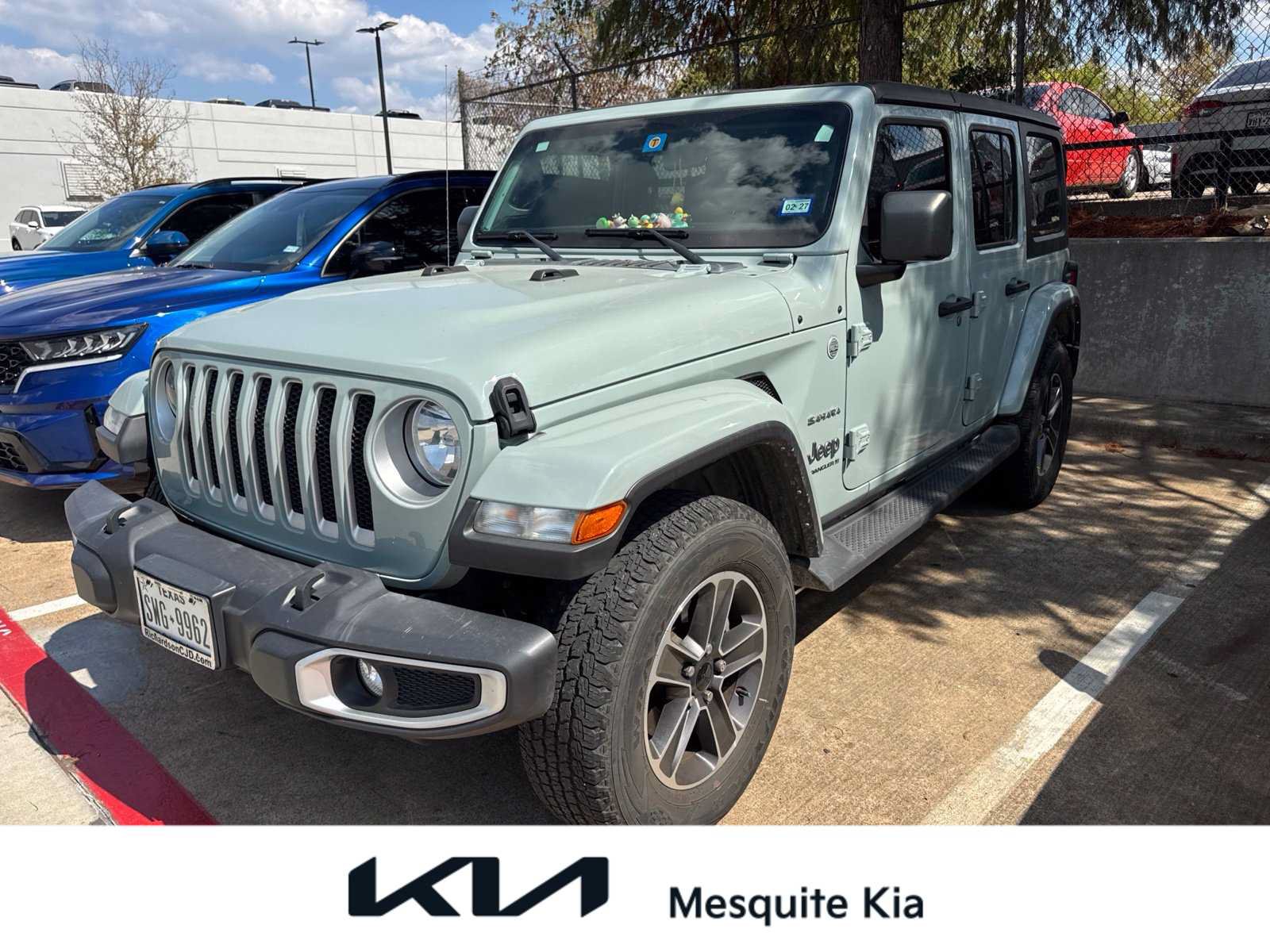Used 2023 Jeep Wrangler Unlimited Sahara AWD/4WD image 1