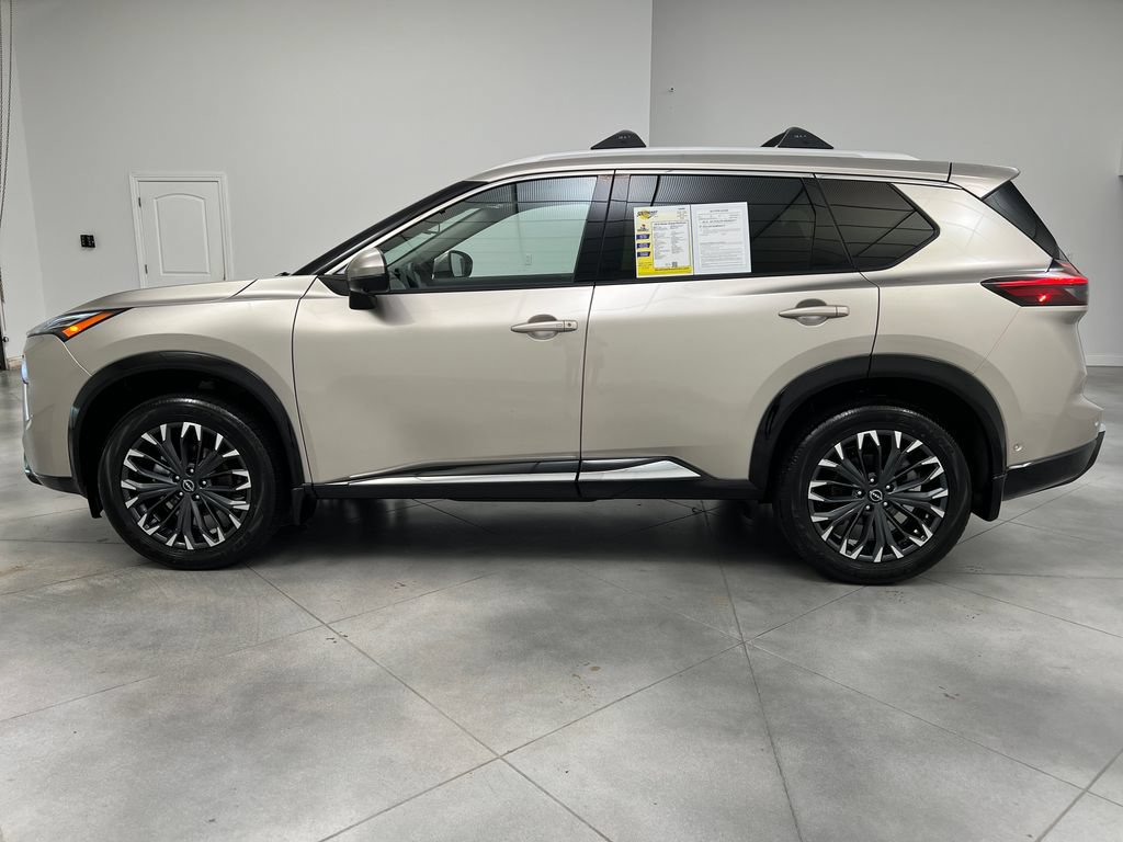 Used 2026 Nissan Rogue Platinum w/ Platinum Premium Package AWD/4WD image 5