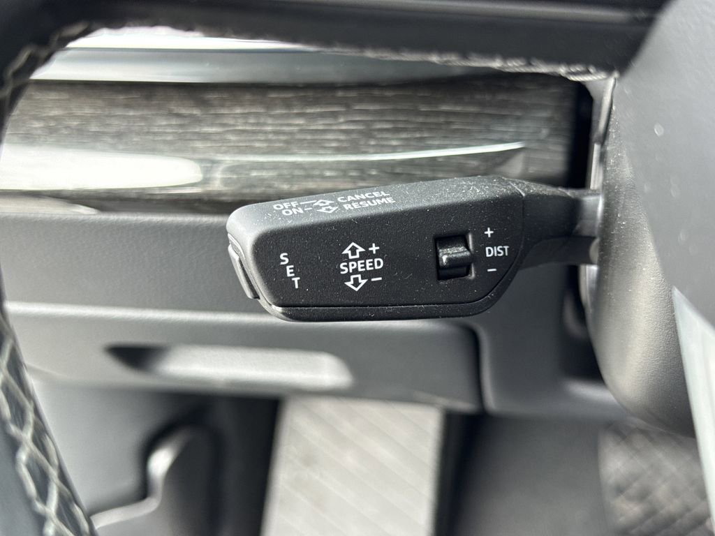 Used 2025 Audi Q7 3.0T Premium Plus image 12