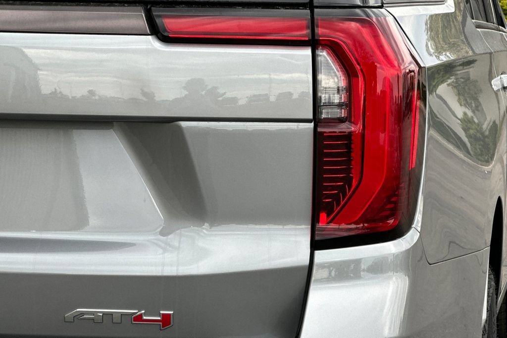 New 2026 GMC Yukon XL AT4 Ultimate AWD/4WD image 27