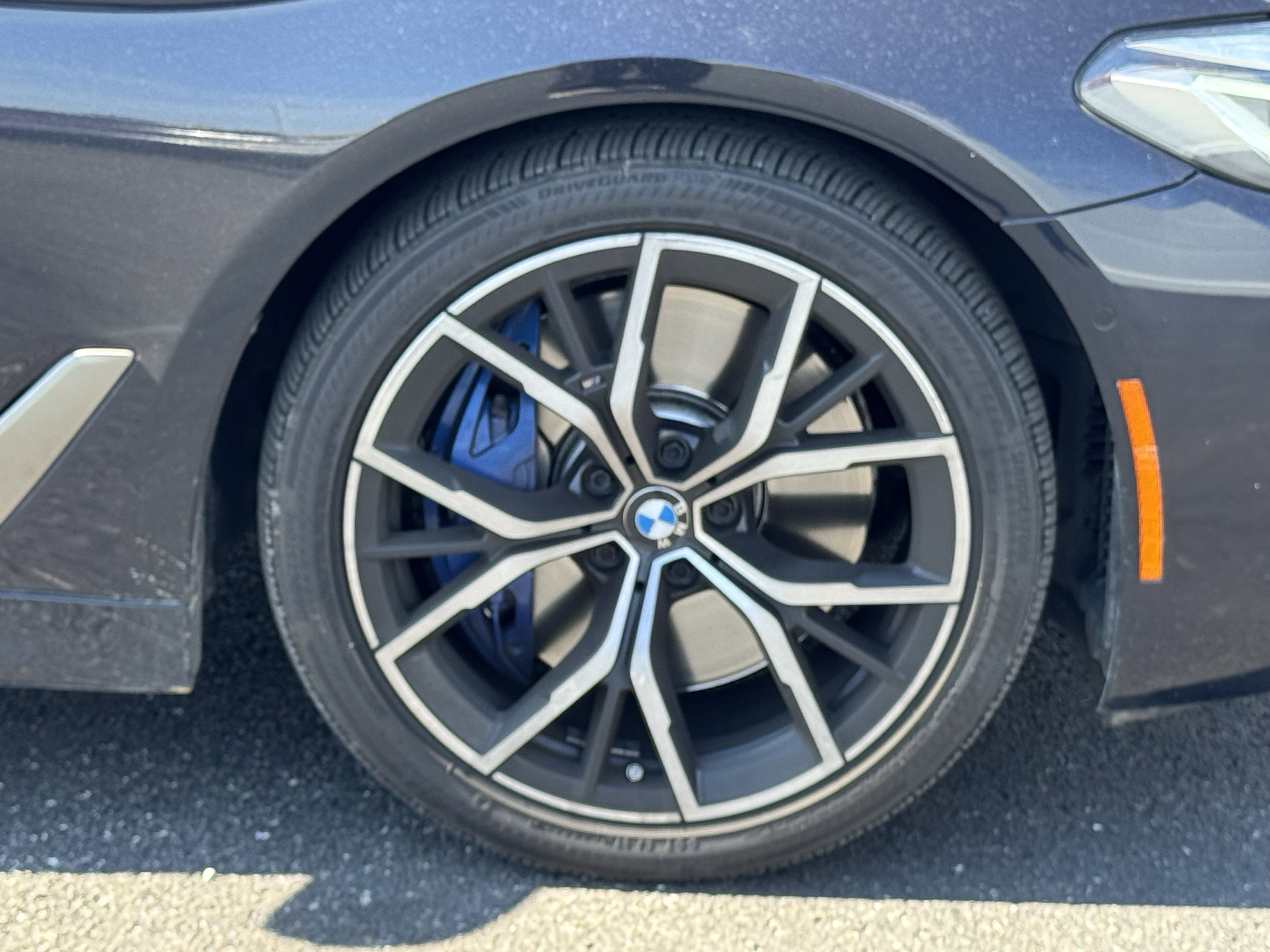 Used 2022 BMW M550i xDrive image 19