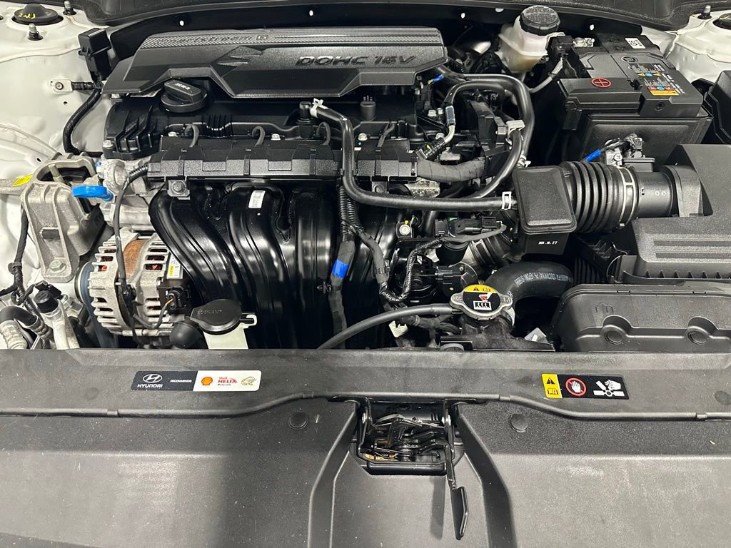 Used 2025 Hyundai Elantra Sport image 62