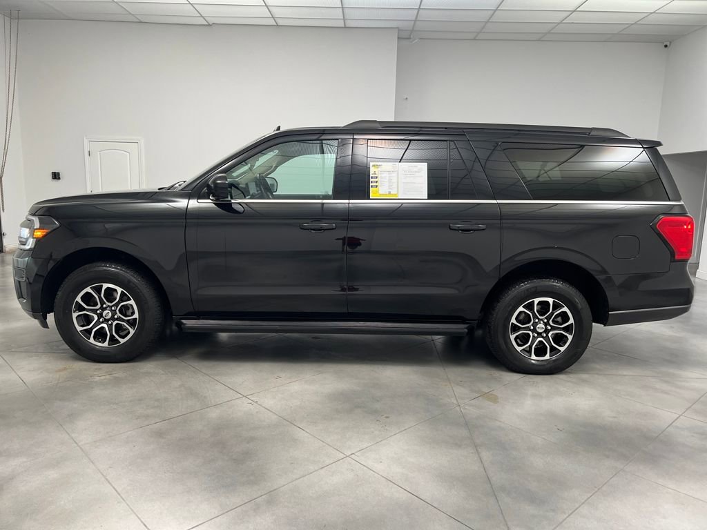 Used 2024 Ford Expedition Max XLT image 4
