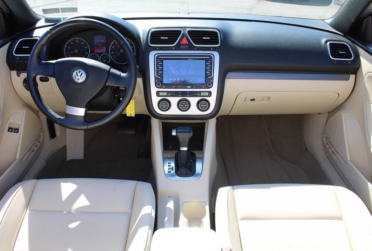 Used 2009 Volkswagen Eos Komfort FWD image 15
