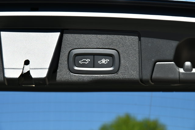 Certified 2026 Volvo XC60 B5 Ultra AWD/4WD image 30