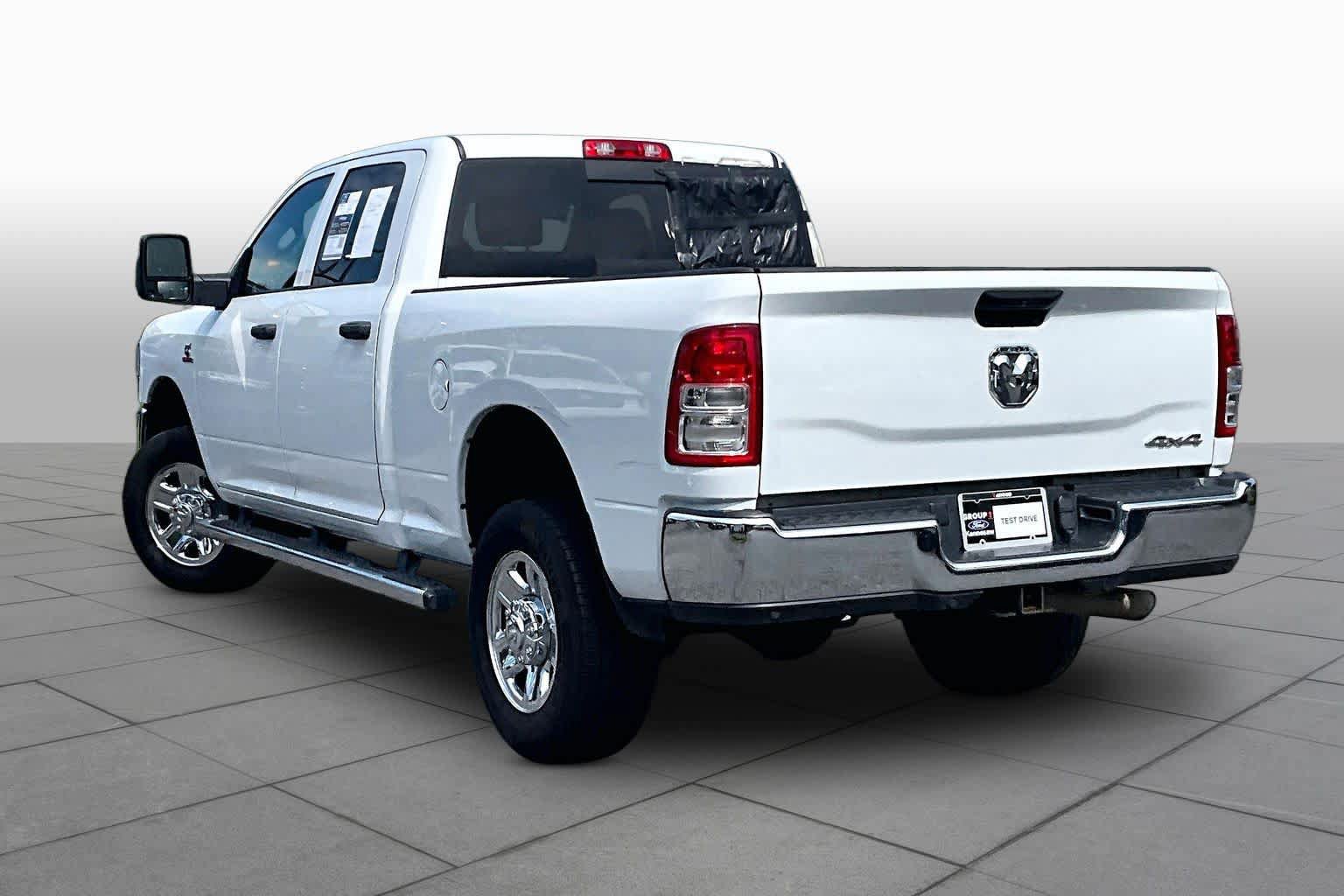 Used 2024 RAM 2500 Tradesman w/ Chrome Appearance Group AWD/4WD image 12
