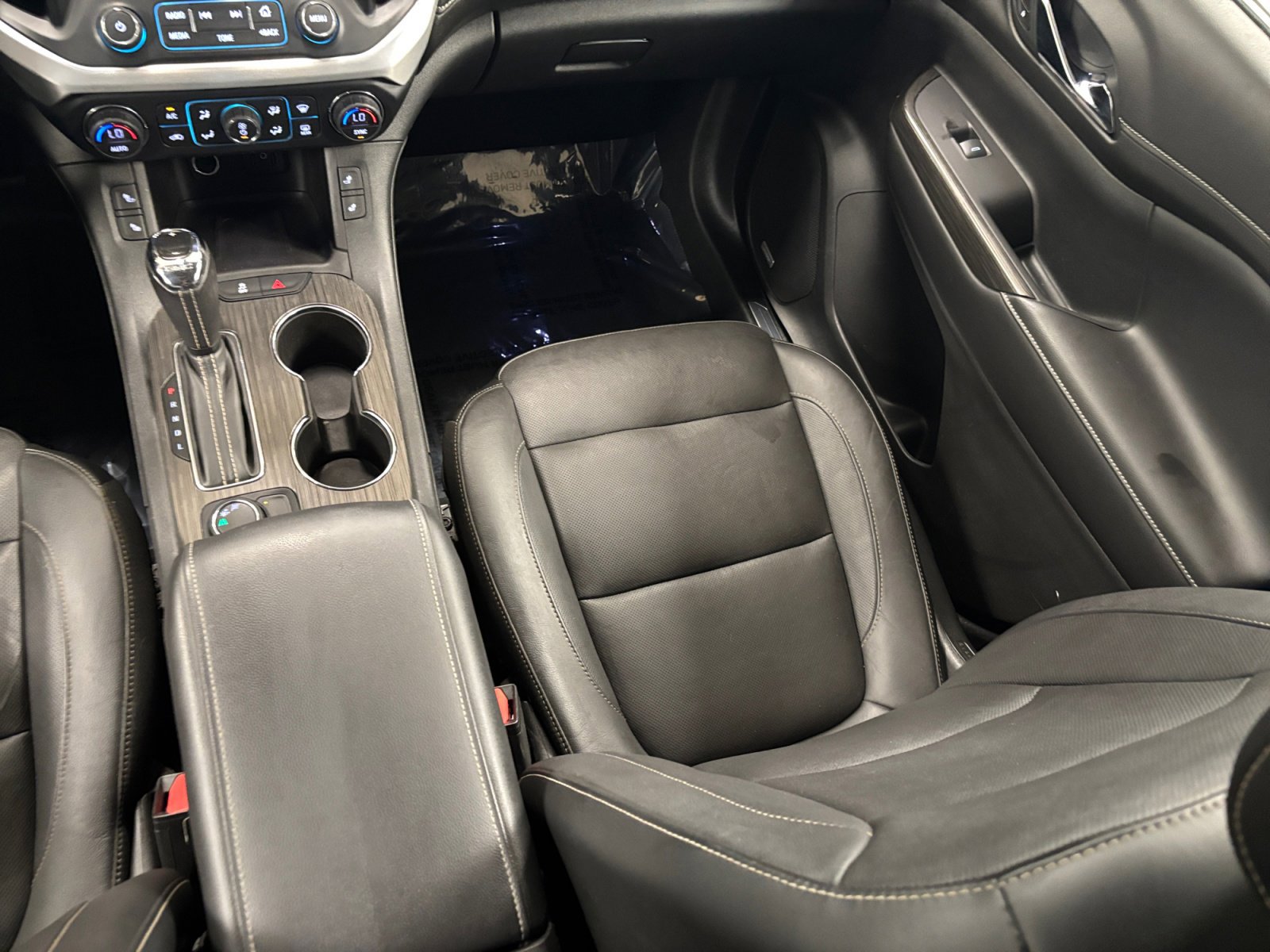 Used 2019 GMC Acadia SLT FWD image 16