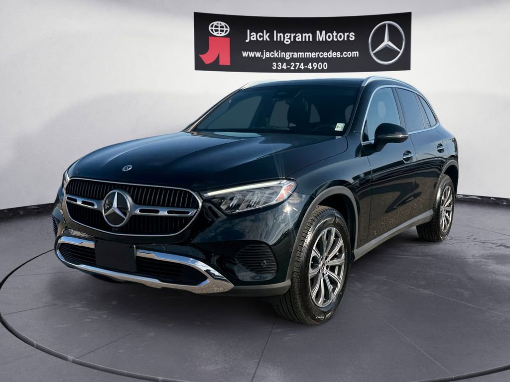 Used 2024 Mercedes-Benz GLC 300 image 1
