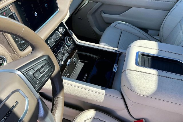 Used 2023 GMC Yukon Denali w/ LPO, Floor Liner Package AWD/4WD image 14