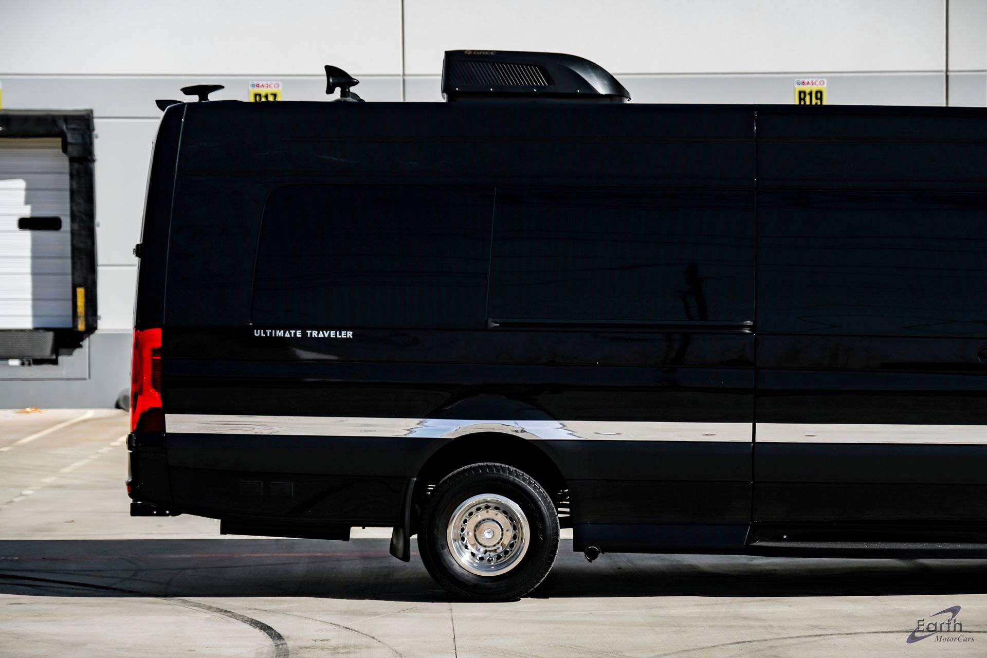 Used 2023 Mercedes-Benz Sprinter 3500 image 19