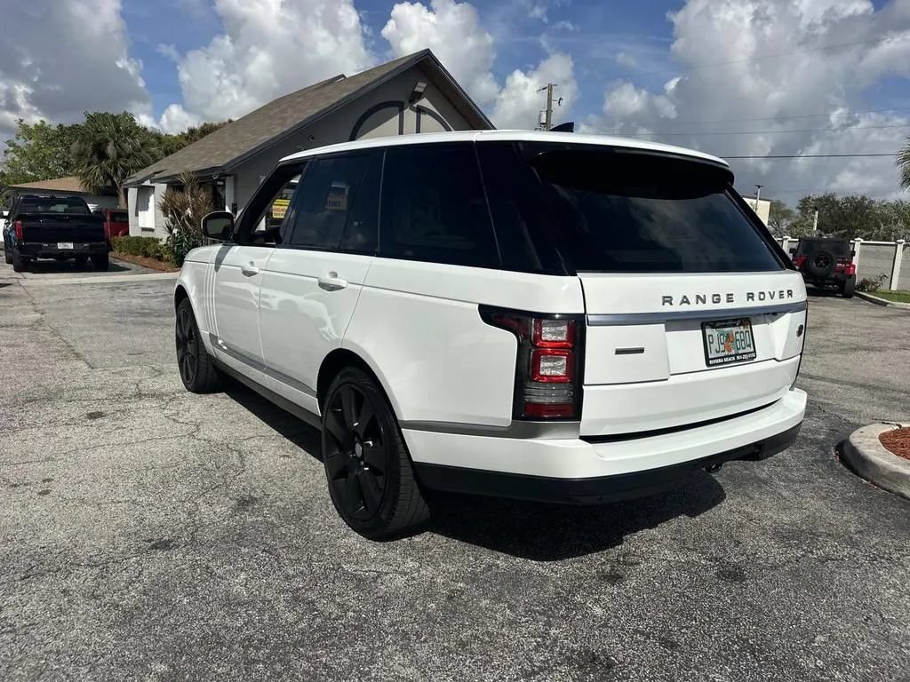 Used 2017 Land Rover Range Rover Supercharged AWD/4WD image 10