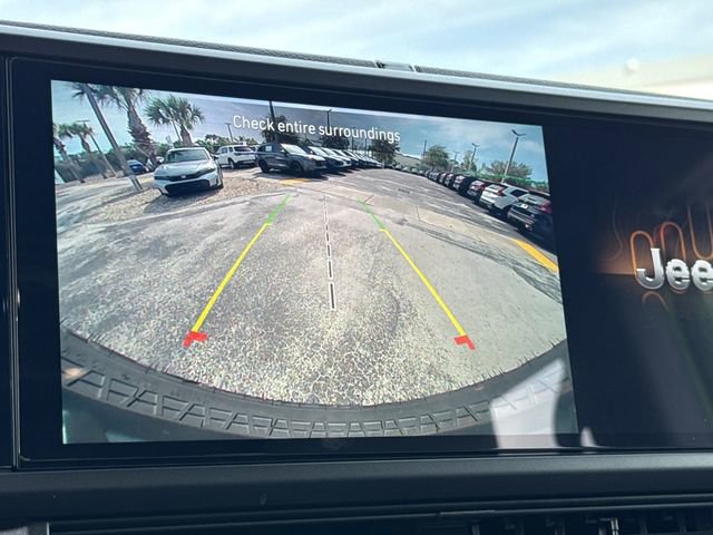 Used 2025 Jeep Wrangler Willys image 29