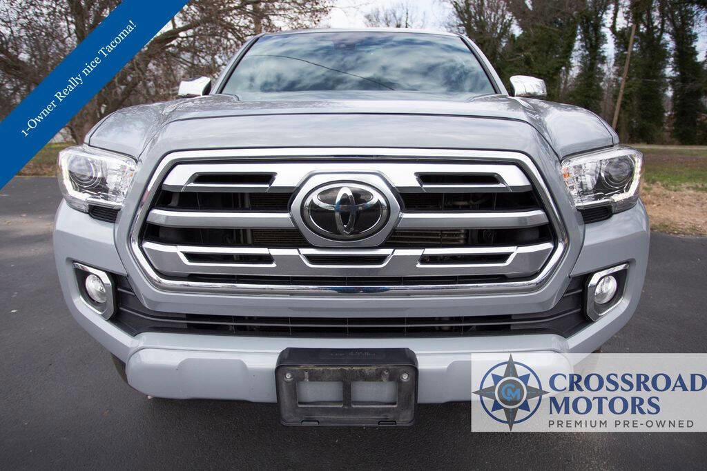 Used 2019 Toyota Tacoma Limited image 8