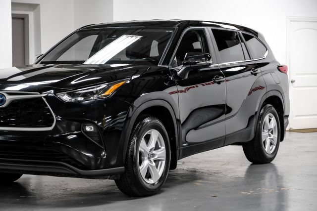 Used 2023 Toyota Highlander LE AWD/4WD image 10