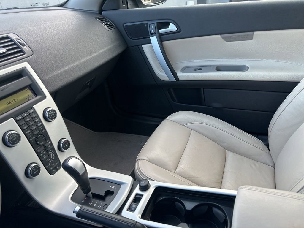 Used 2013 Volvo C70 T5 image 16
