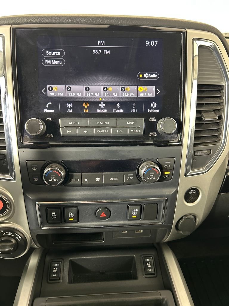 Used 2021 Nissan Titan SV w/ SV Convenience Package image 16