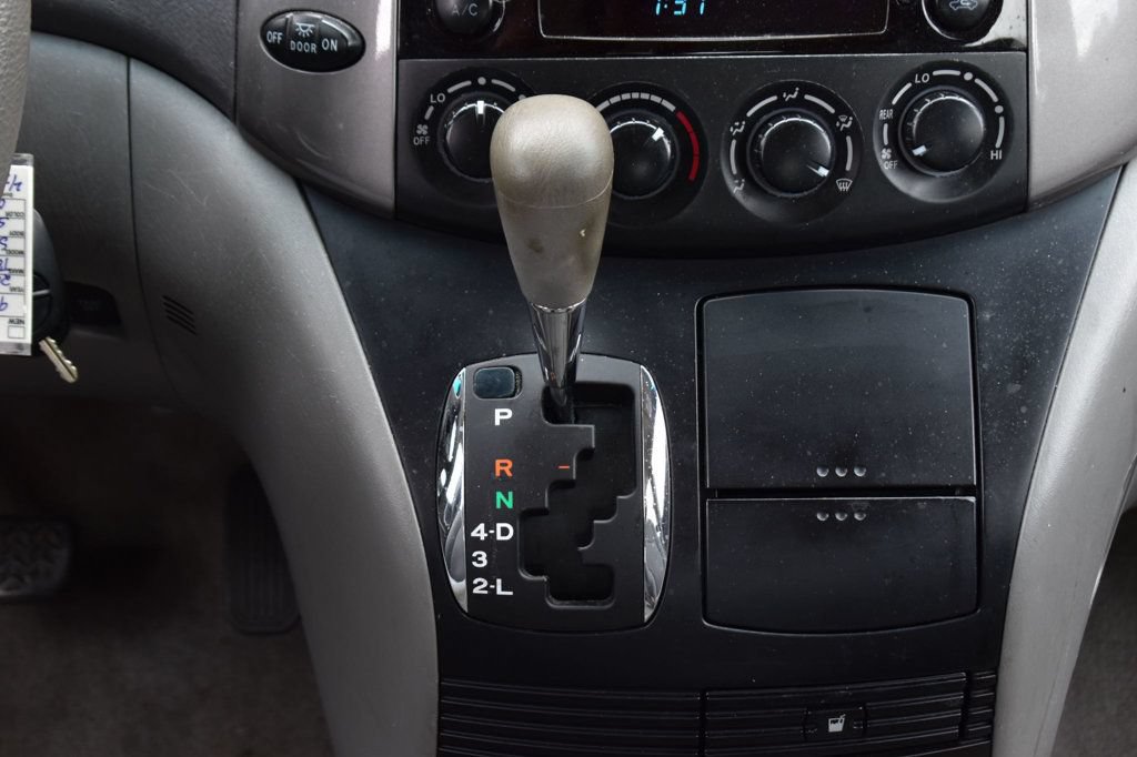 Used 2010 Toyota Sienna CE FWD image 27