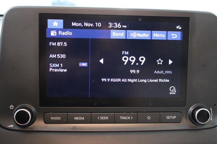 Used 2023 Hyundai Kona SEL image 2