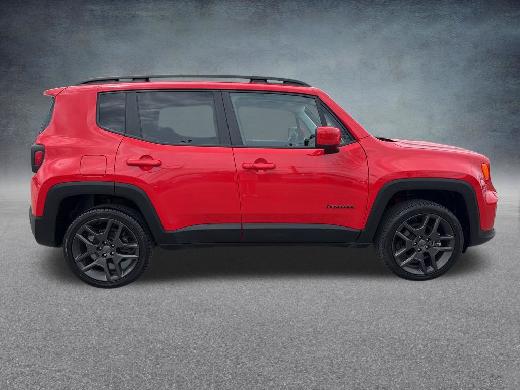 Used 2022 Jeep Renegade Latitude w/ Convenience Group AWD/4WD image 4