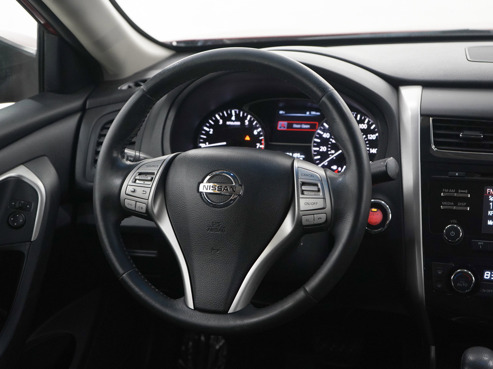 Used 2015 Nissan Altima 2.5 SV FWD image 14