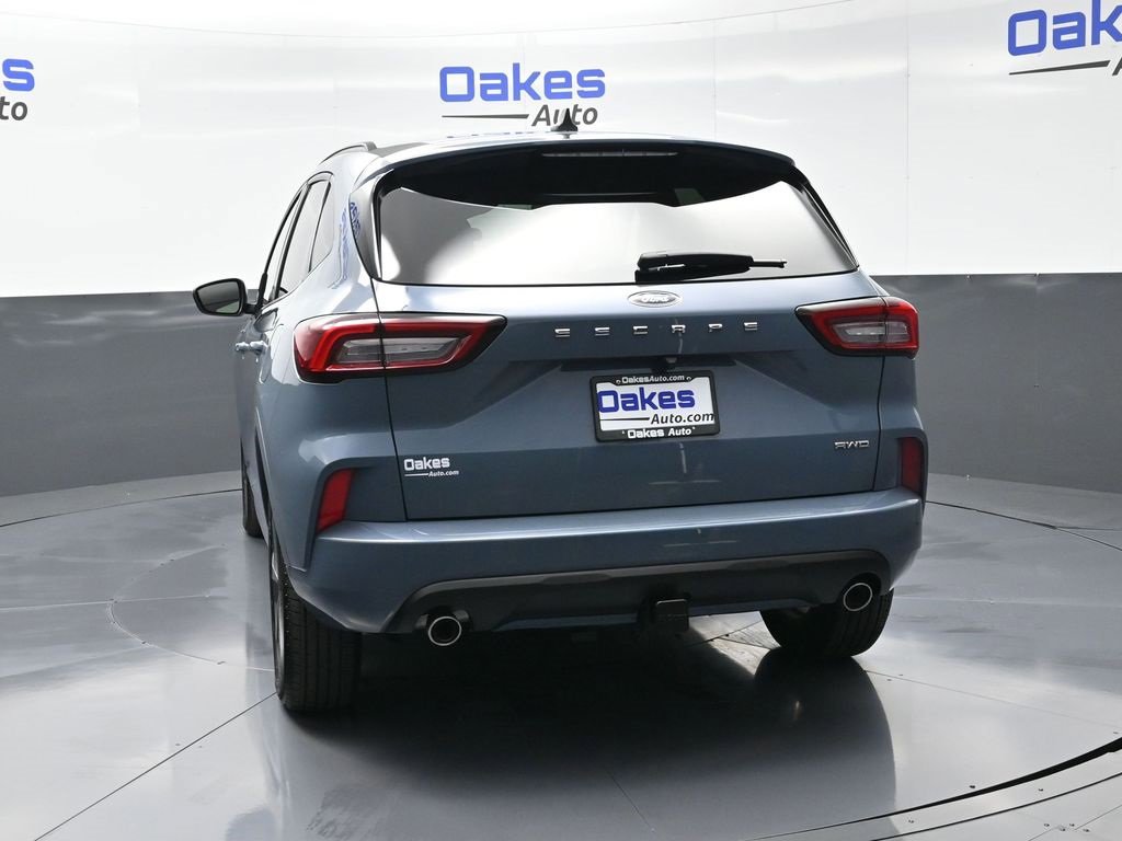 Used 2024 Ford Escape ST-Line Select w/ Class II Trailer Tow Package image 6