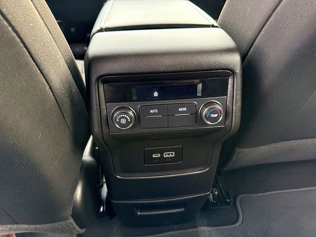 Used 2021 GMC Acadia SLE image 22